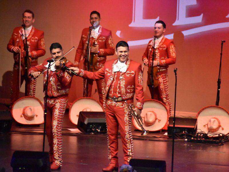 Mariachi Sol De Mexico