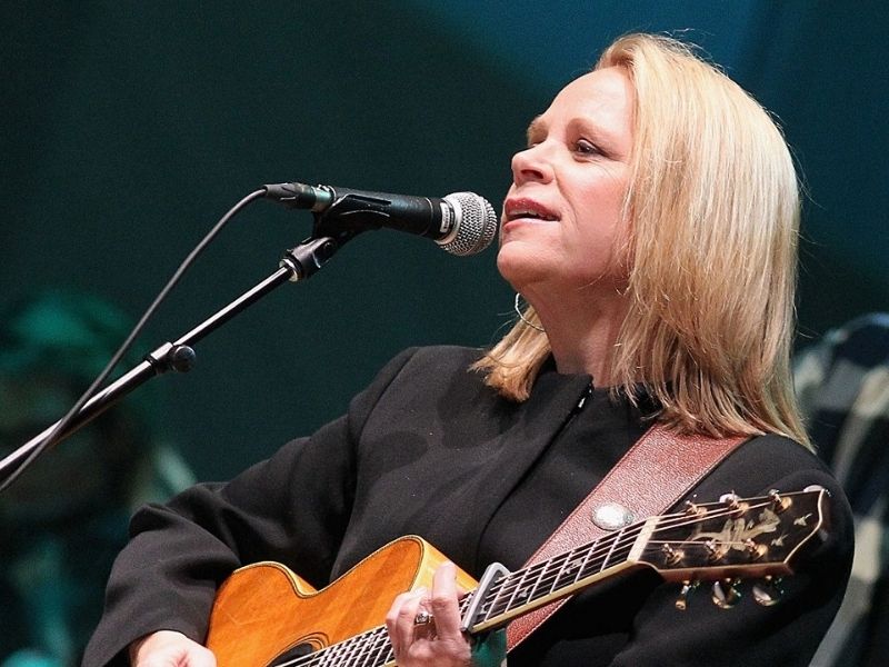 Mary Chapin Carpenter at Moore Theatre